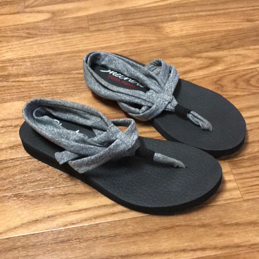 Skechers Yoga Foam Sandals
